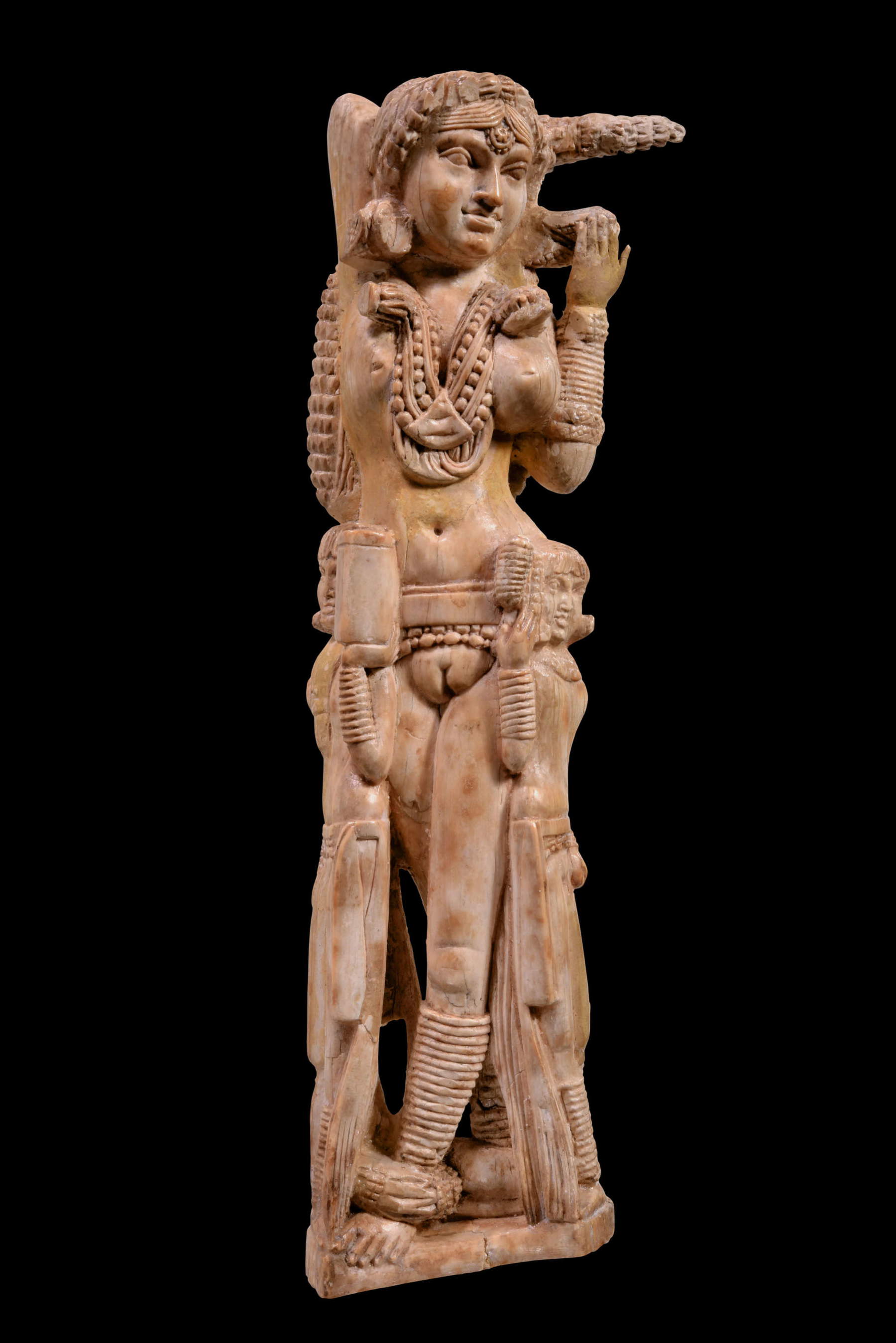 Indische Statuette aus Pompeji (1. Jahrhundert n. Chr.; Elfenbein, 24 x 7 cm; Neapel, Archäologisches Nationalmuseum). Mit freundlicher Genehmigung des Kulturministeriums &ndash; Archäologisches Nationalmuseum von Neapel. Foto: Giorgio Albano