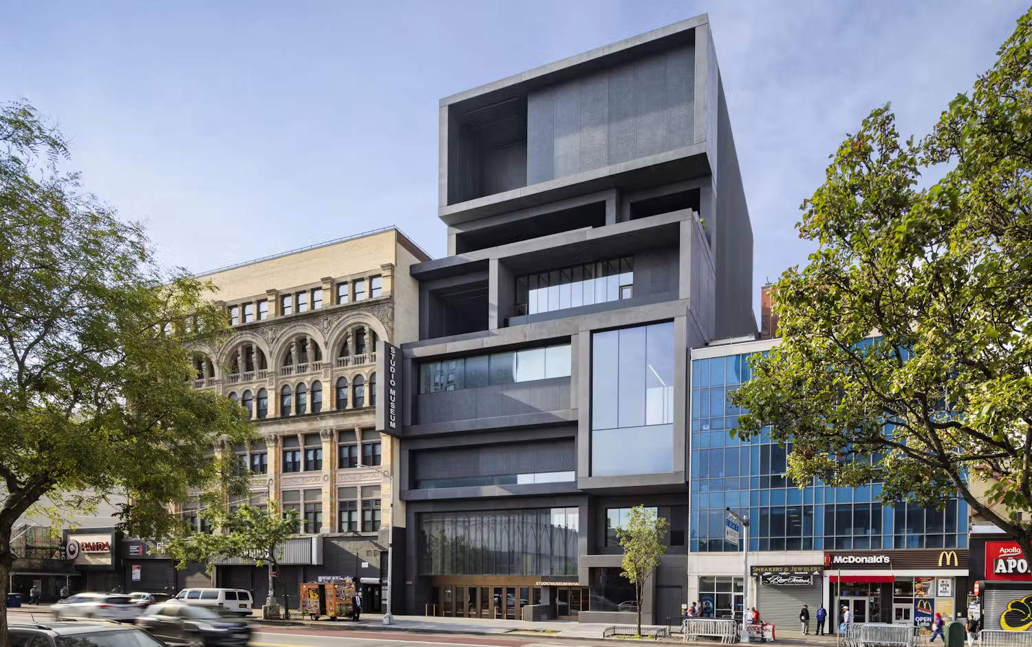Esterno dello Studio Museum nel nuovo edificio di Harlem. Foto: &copy; Albert Vecerka/Esto