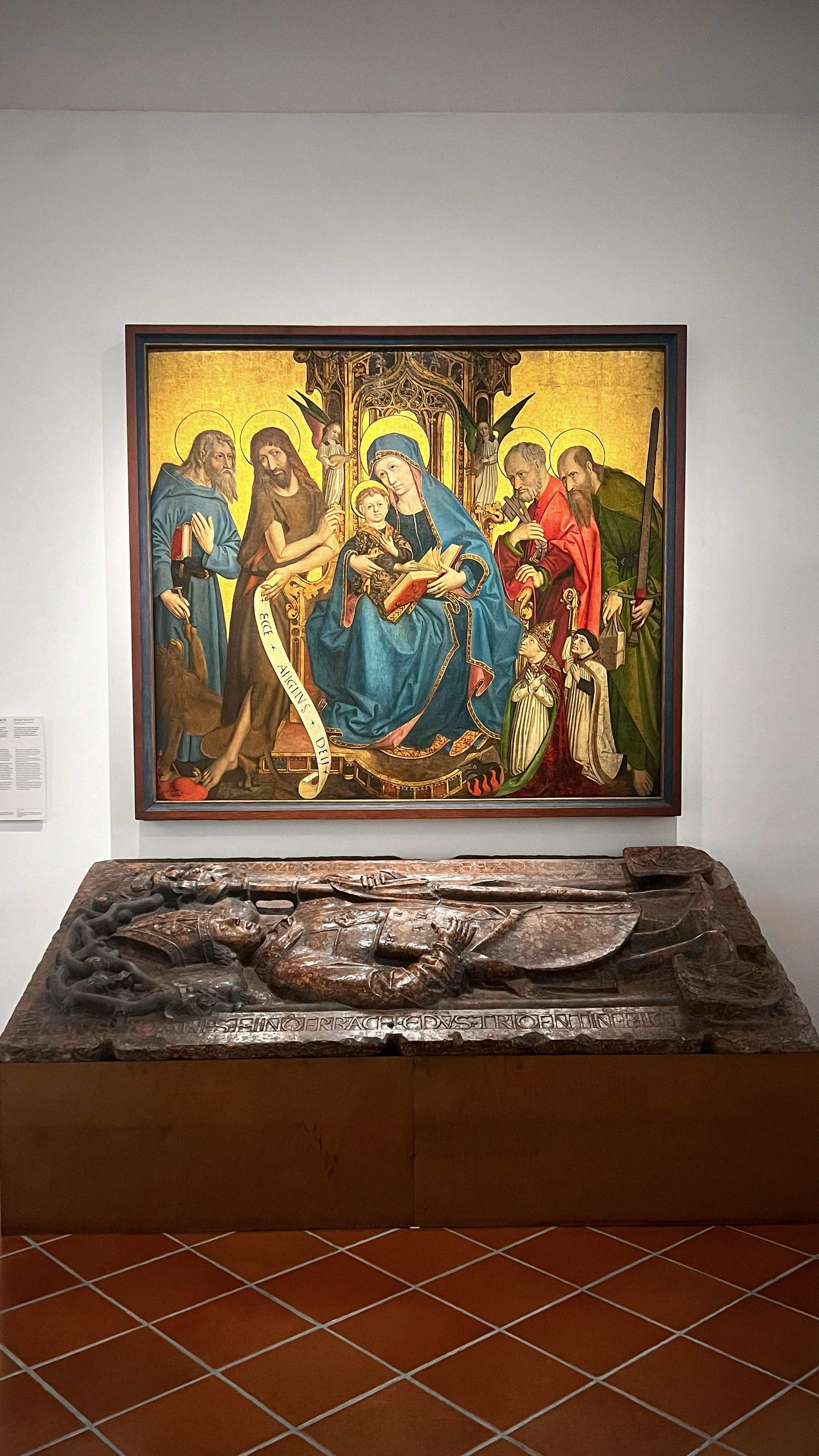 Epitaphtafel von Fürstbischof Johannes Hinderbach nach der Restaurierung