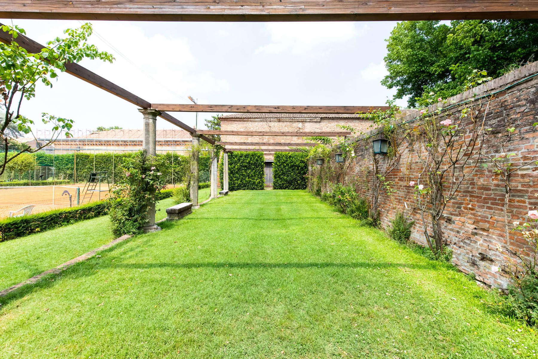 Il Tennis Club Marfisa in Corso della Giovecca. Foto: Giacomo Brini / Ferrara OFF