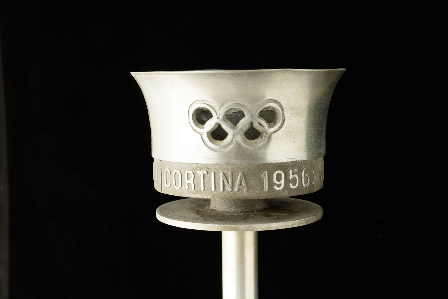 The 1956 Cortina 1956 Olympic flashlight for sale at Cambi. Photo: Cambi