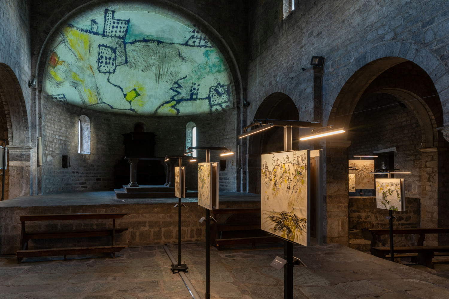 Tullio Pericoli Allestimenti. Rupestrian Lands and Earthquakes, Cemmo di Capo di Ponte (Brescia). Photo: Davide Bassanesi