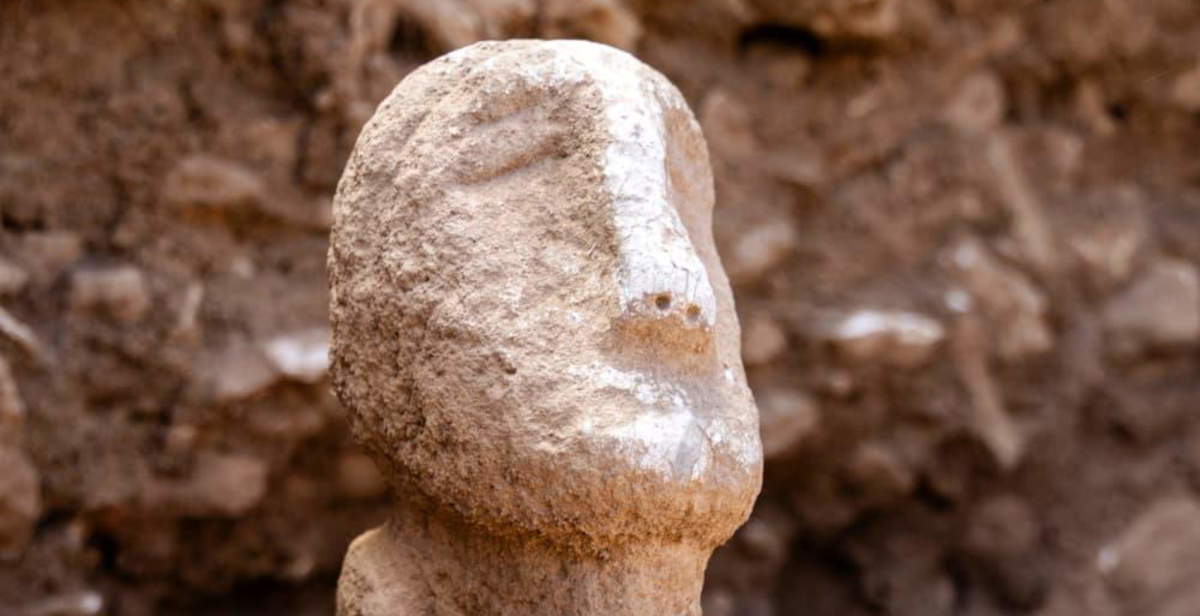 Türkei: 11.000 Jahre alte Skulptur entdeckt – ein Mann sitzt auf dem Rücken eines Leoparden