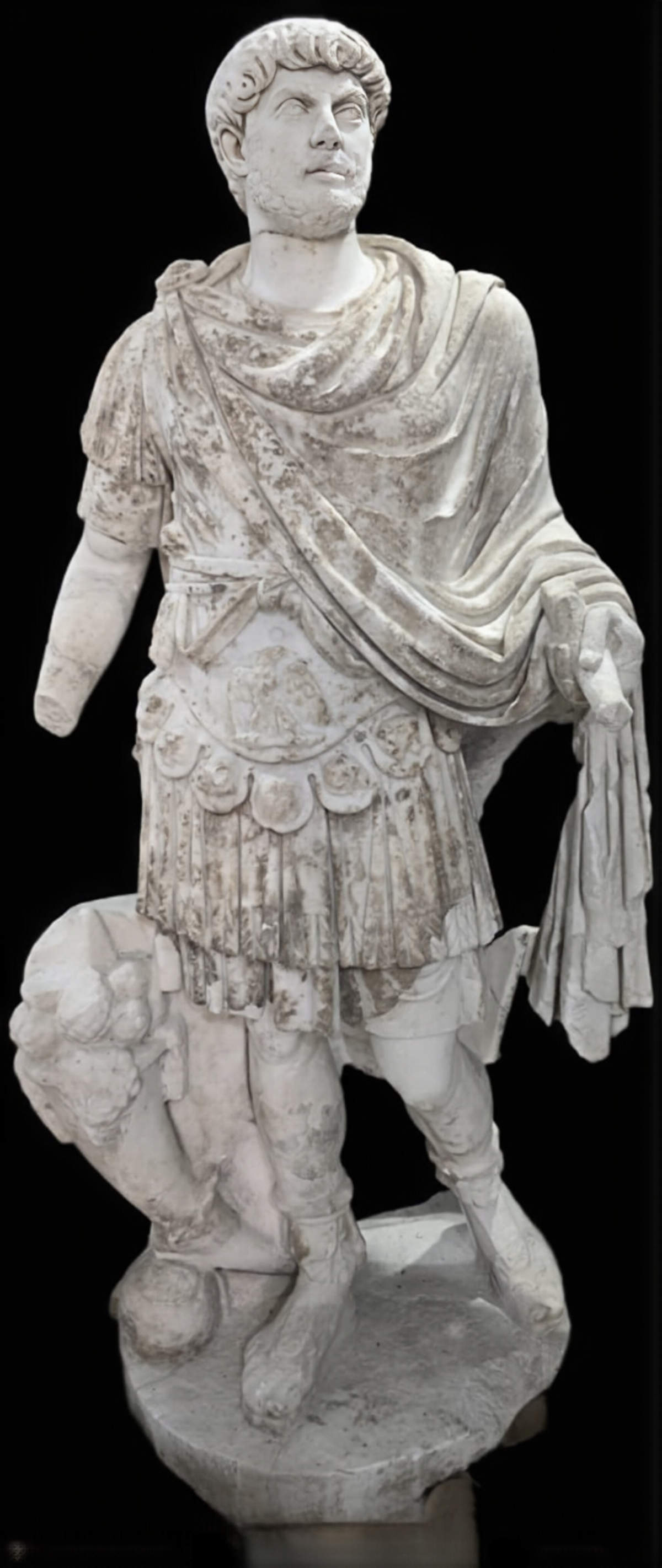 La statua dell&rsquo;imperatore Adriano ricomposta. Foto: Consiglio per l'Istruzione Superiore della Turchia