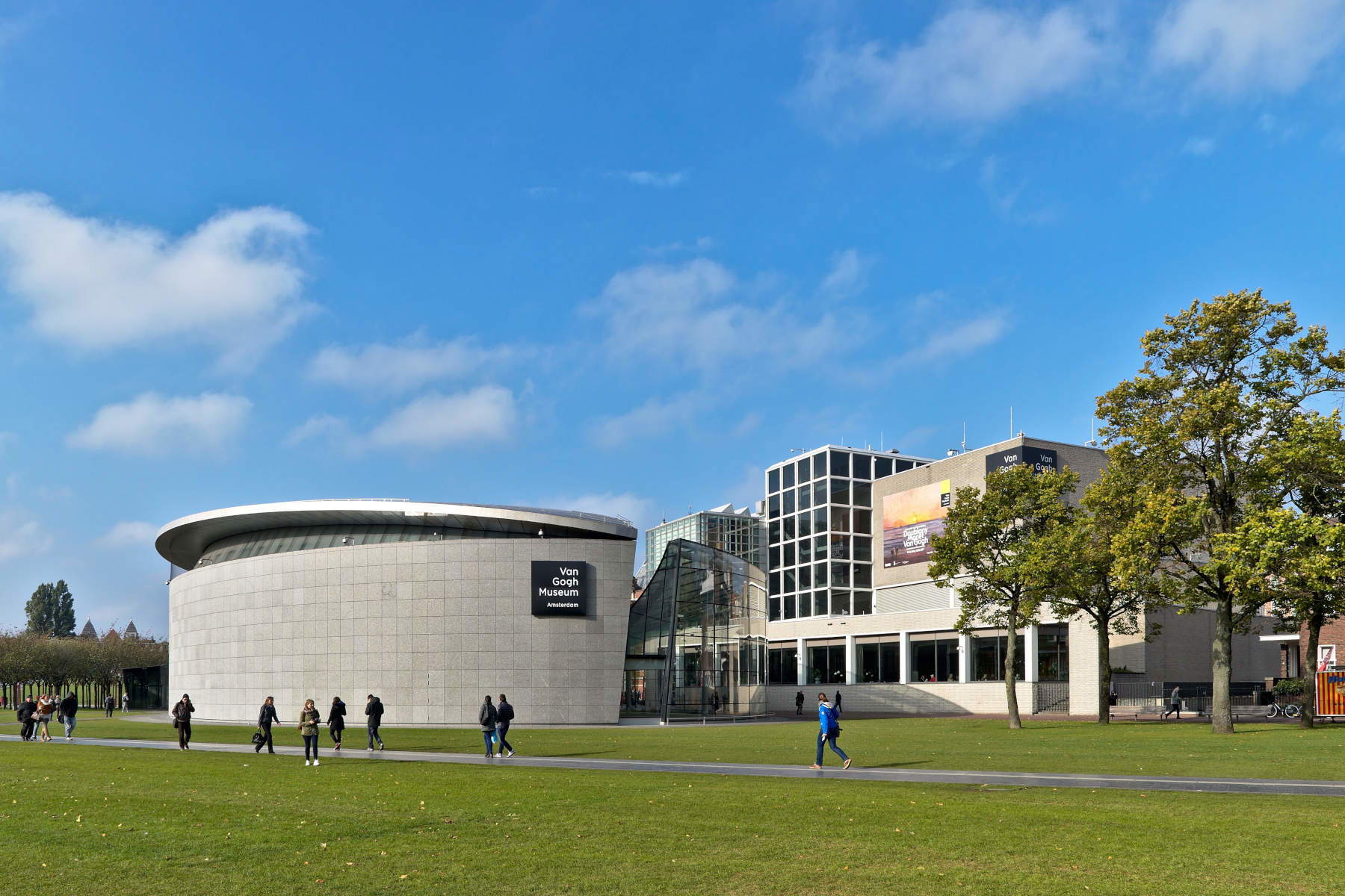 Das Van-Gogh-Museum. Foto: Wikimedia Commons | Sebastian Koppehel &ndash; Creative Commons Attribution 4.0 International-Lizenz.