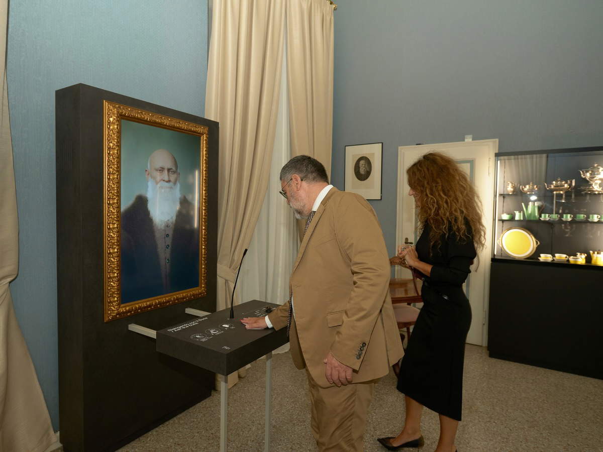 View of the “Dynasties of Europe” exhibition on Lake Como. The Princess of the Netherlands and the Dukes of Saxe-Meiningen at Villa Carlotta. Photo: Instagram profile Villa Carlotta &ndash; Lake Como, Ugo Ambroggio