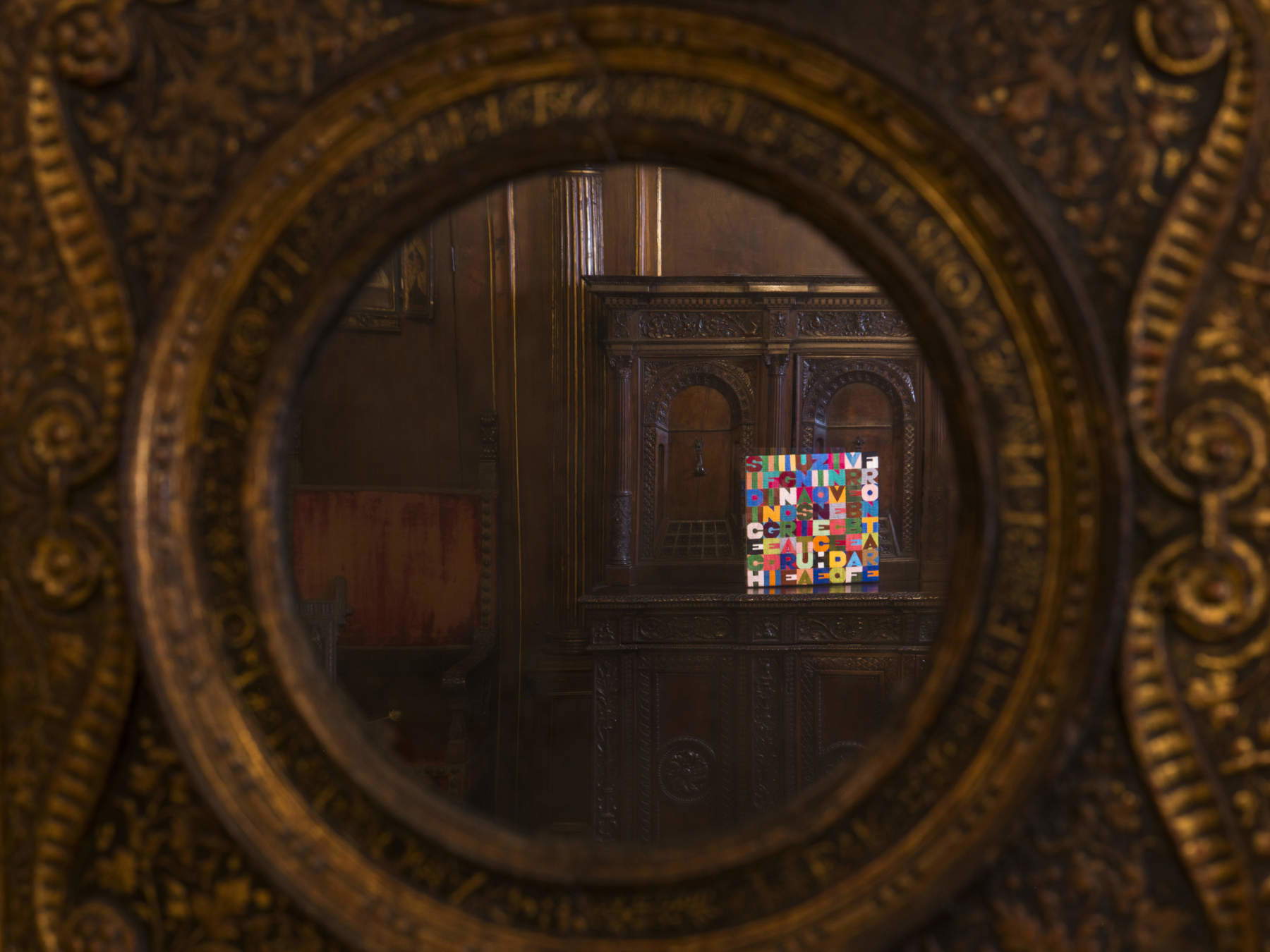 Vue de l'exposition « Trama e Ordito. Entre Pistoletto, Buren et Boetti », issue de la collection Canclini. Photo : Elena Datrino