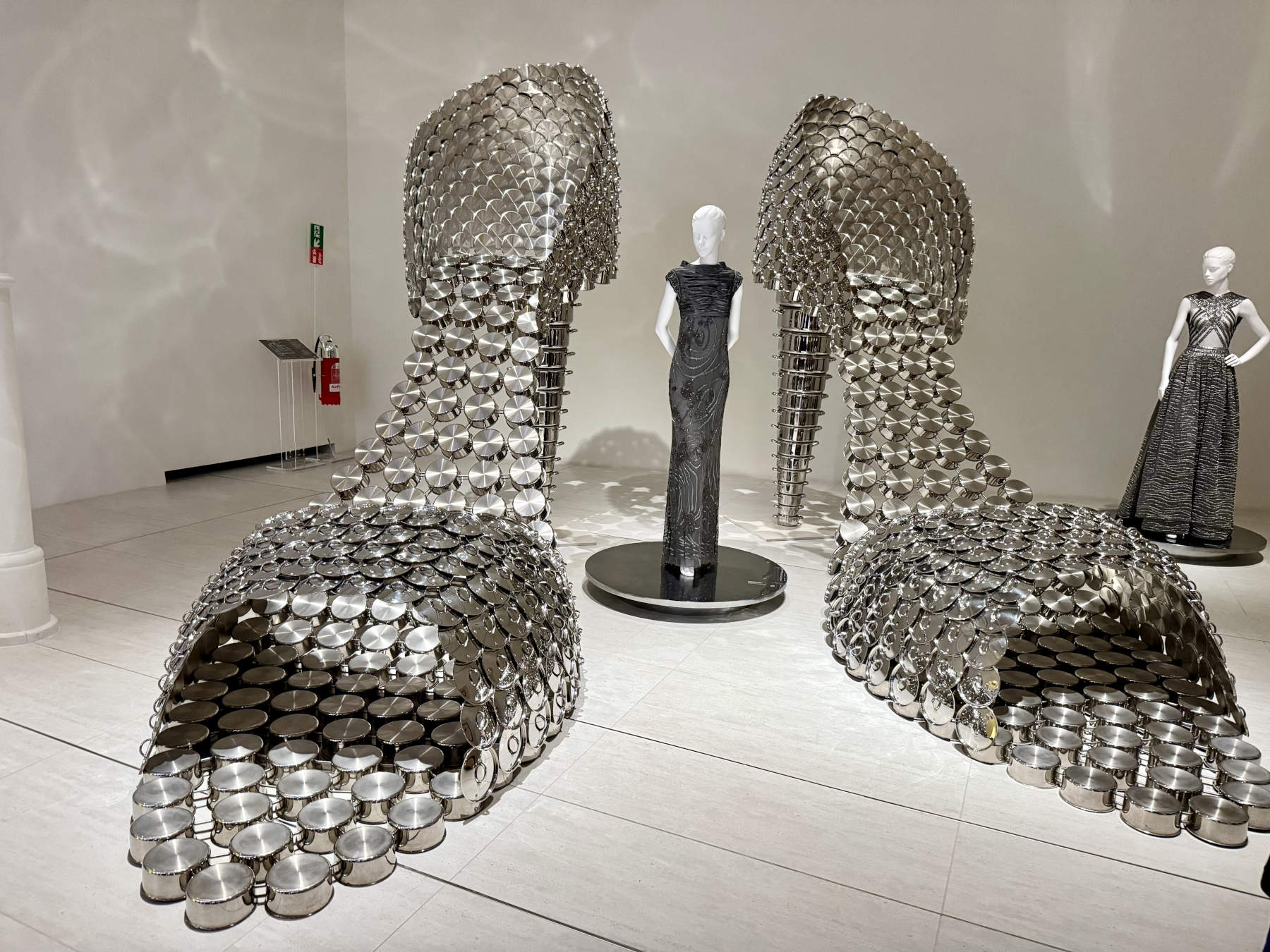Veduta della mostra VENUS &ndash; Valentino Garavani Through the Eyes of Joana Vasconcelos