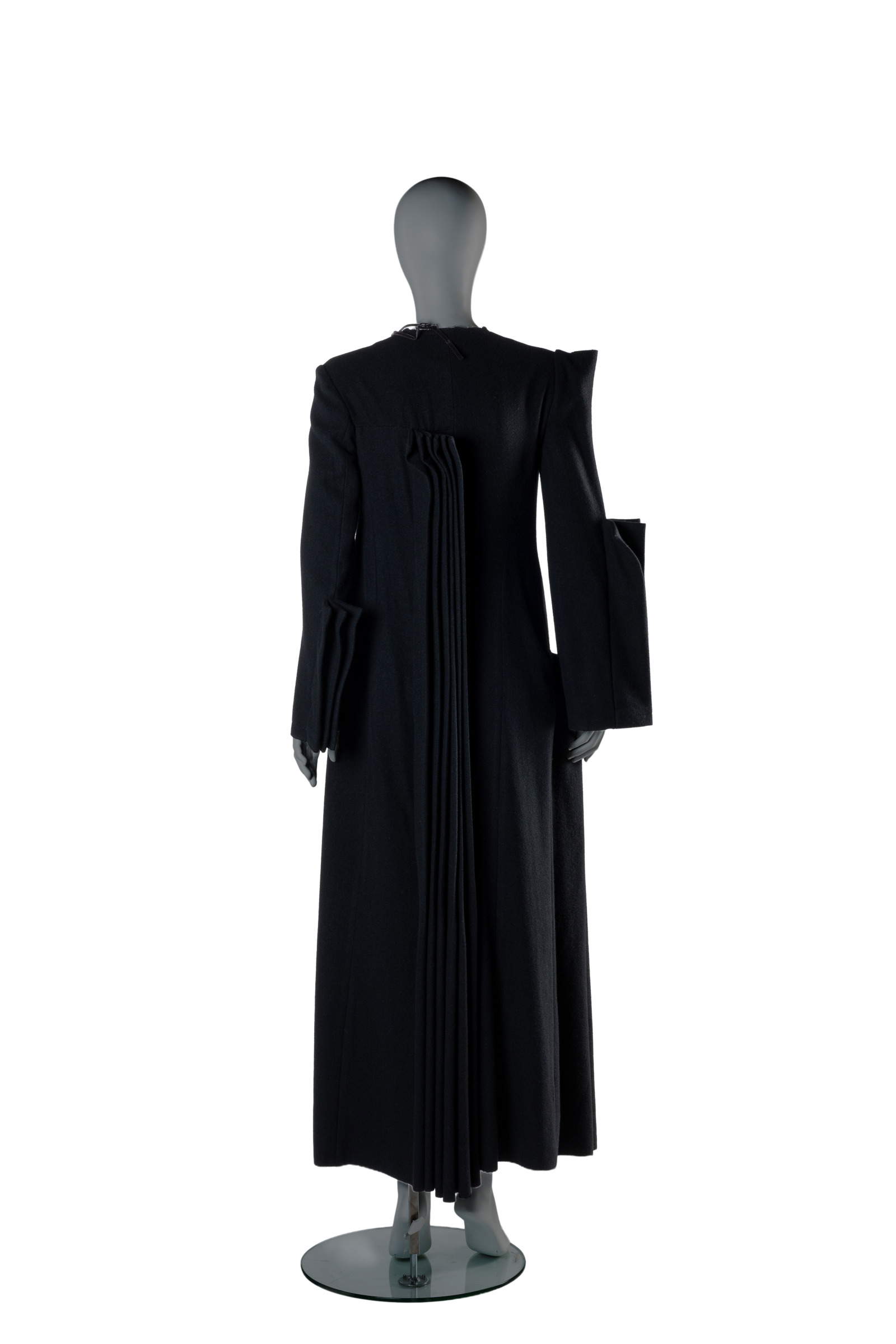 Yohji Yamamoto, Capospalla, Fall Winter 2019-2020. Courtesy of Mazzini Archives. Photo. V. Ruocco