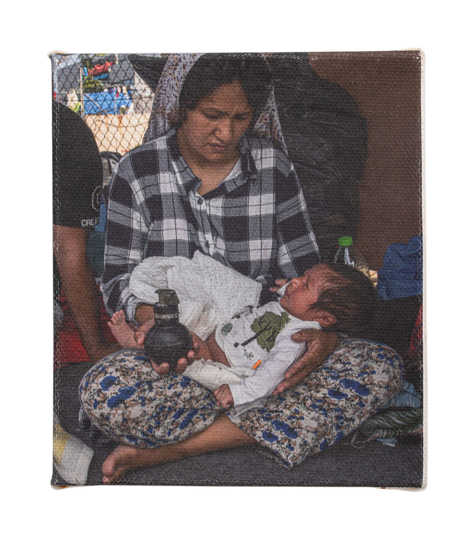 Youssef Al Shuwaili, M&acirc;dar (Mutter) der Frömmigkeit/ M&acirc;dar (Mutter) der Frömmigkeit (2020; digitale Fotografie auf Leinwand gedruckt, 10x12 cm)