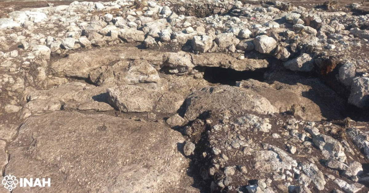 Le d&eacute;pôt rituel d&eacute;couvert à Yaxch&eacute; de Pe&oacute;n. Photo : Susana Echeverr&iacute;a.