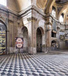 Als w&auml;re man im Atelier des K&uuml;nstlers. Wie die Ausstellung von Maurizio Donzelli in Bergamo ist