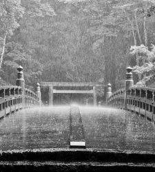 Eine Ausstellung in der Rocca di Lonato del Garda bringt Fotografie und japanische Ideogramme in einen Dialog