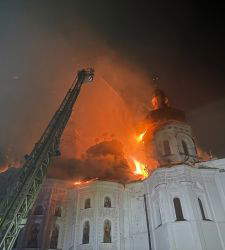 Kiev, atacada y da&ntilde;ada la Catedral de la Dormici&oacute;n, Patrimonio de la UNESCO 