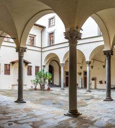 Arezzo, la cour monumentale du mus&eacute;e d'art m&eacute;di&eacute;val et moderne restaur&eacute;e et rouverte