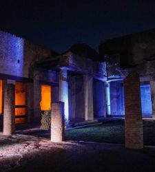 Die &bdquo;Freitage in Herculaneum&ldquo; sind wieder da: Sonder&ouml;ffnungszeiten am Abend mit Theater, Tanz und Musik in der antiken Stadt