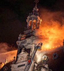 Incendio all'Hôtel de Ville di Limoges dopo la manifestazione, gravi i danni