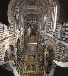 Le sol de la cath&eacute;drale de Sienne se d&eacute;voile &agrave; nouveau : un parcours entre art, foi et savoir en cette Ann&eacute;e de saint Fran&ccedil;ois