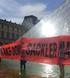 Are museums still independent spaces or are they becoming private showcases?