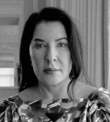 Une grande exposition consacr&eacute;e &agrave; Marina Abramović &agrave; Rome : la GNAMC accueille des &oelig;uvres historiques et des &laquo; Transitory Objects &raquo;