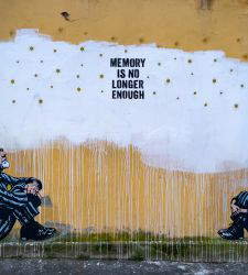 Mailand, ein neues Wandgem&auml;lde an der durch antisemitische Aktionen verunstalteten Wand: es zeigt Primo Levi und Anne Frank