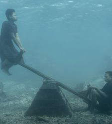 Gli effetti della distruzione ambientale negli scatti di Nick Brandt, alle Gallerie d'Italia di Torino 