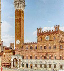 Siena: M&ouml;chtet ihr den Torre del Mangia auf eigene Faust besichtigen? Dann m&uuml;sst ihr 2.000 Euro bezahlen.