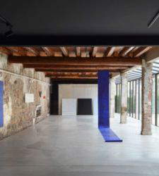 The shadow of fireflies: fragile light through the contemporary in Arzignano (Vicenza)