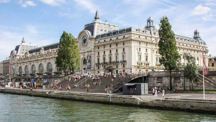 Art Tours in Europe: How to Plan Everything Online and Use a VPN Safely