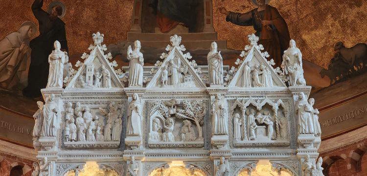 L'Arca di Sant'Agostino a Pavia, un capolavoro della scultura gotica italiana