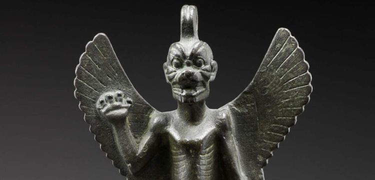 Pazuzu: Vom Louvre bis zu „Der Exorzist“ – die Geschichte der assyrischen Bronzestatue, die das Kino in Angst und Schrecken versetzte