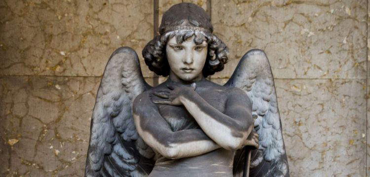 Der Friedhof von Staglieno in Genua, die Stadt der Toten, in der Skulpturen vom Leben erz&auml;hlen