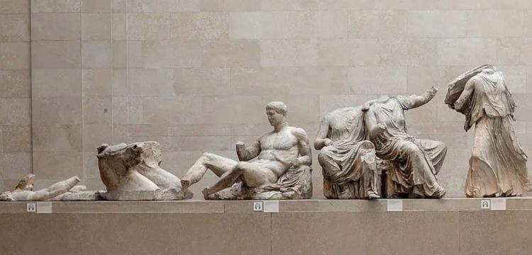 Wem geh&ouml;ren die zerst&ouml;rten oder gestohlenen Werke wirklich? F&uuml;r eine Hypothese der "kulturellen Gastfreundschaft