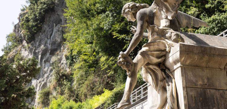 El Cementerio Monumental de Marcognano: un libro de m&aacute;rmol que narra la historia de Carrara