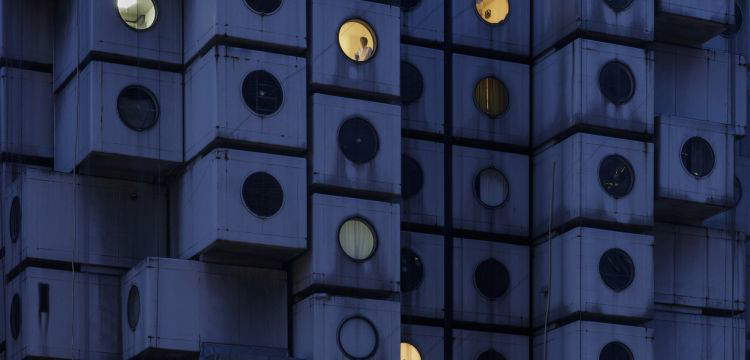 Come si espone un'architettura che non esiste pi&ugrave;? La Nakagin Capsule Tower al MoMA