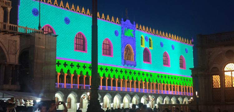 Venedig, wenn der Markusplatz zu Las Vegas wird