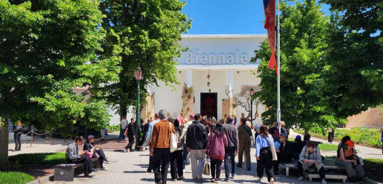 Warum die zeitgen&ouml;ssische Kunst immer mittelm&auml;&szlig;igere Werke hervorbringt