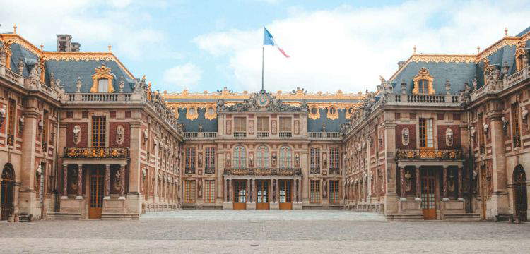 Versailles tra arte e potere: dieci opere raccontano la storia della Reggia del Re Sole