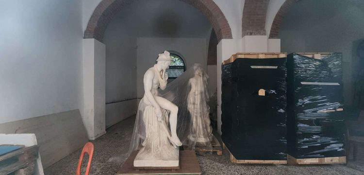 Die Gipsabguss-Sammlung, die es nicht gibt und nicht geben wird: die Gipsabg&uuml;sse der Akademie von Carrara, die noch kein Museum haben