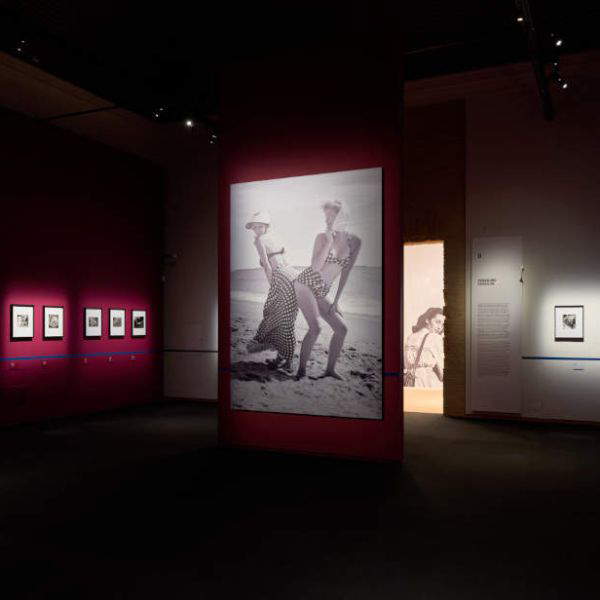 Lee Miller: 160 fotografías en Forlì narran las múltiples vidas de una gran artista